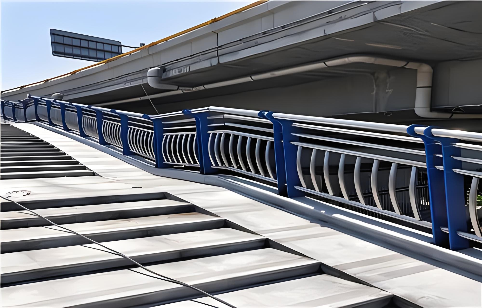 开州不锈钢桥梁护栏维护方案：确保安全，延长使用寿命